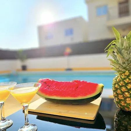 Spacious With Private Pool Vila Paphos