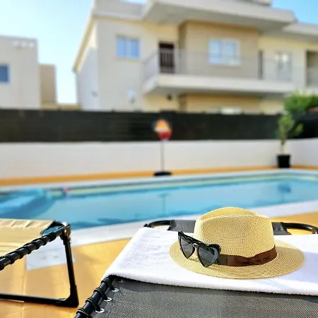 Vila Spacious With Private Pool Paphos